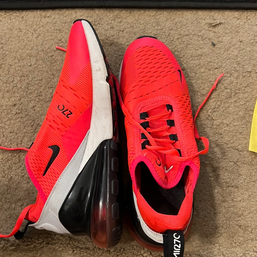Neon red pink Nike 270